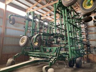 2014 John Deere 2210