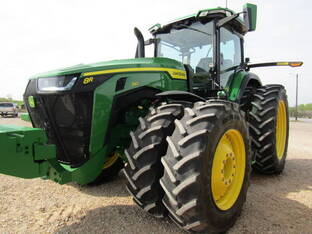 2023 John Deere 8R 340