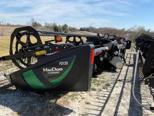 2021 MacDon Industries FD135