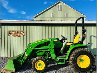 2018 John Deere 3033R