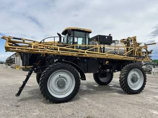 2015 ROGATOR RG1100B