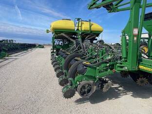 2021 John Deere 1775NT