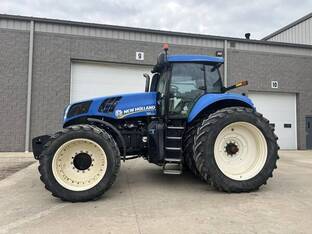 2011 New Holland T8.390