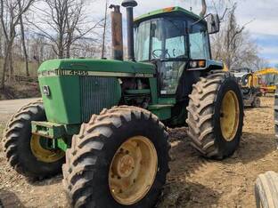 John Deere 4255