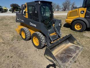 2023 John Deere 320G