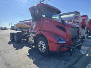 2024 Volvo VNR64T300