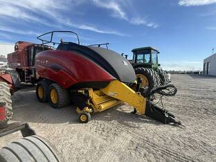 2022 New Holland BIG BALER 340