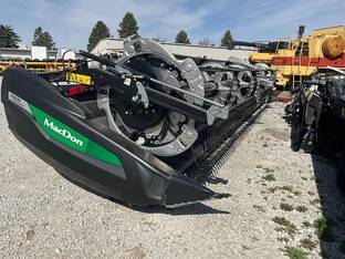 2022 MacDon Industries FD230