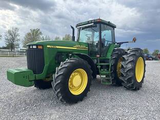 2000 John Deere 8410