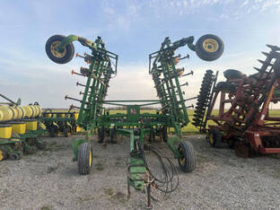 2015 John Deere 2210