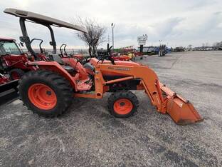 Kubota L4400