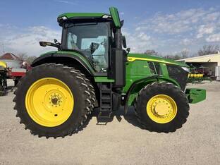 2024 John Deere 7R 210