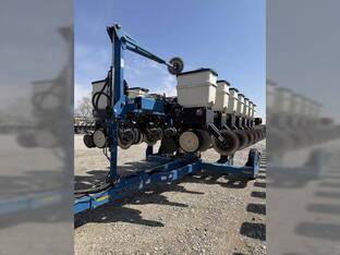 2016 Kinze 3500