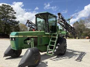 2005 John Deere 6700