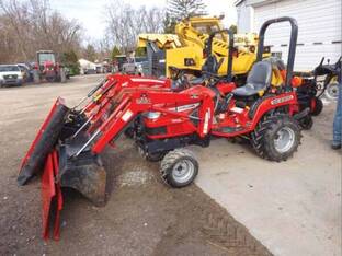 2005 Massey-Ferguson GC2300