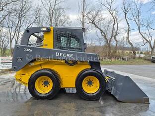 2011 John Deere 332D