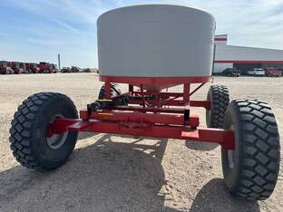 2014 JD Skiles Co RT1300 All-steer fertilizer cart