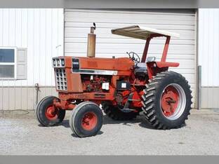 1976 International 1066