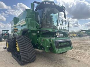 2025 John Deere S7 900