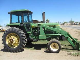 John Deere 4440
