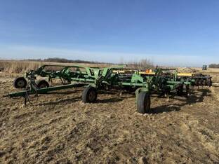 2007 John Deere 2410