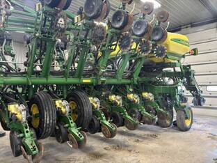 2010 John Deere 1790