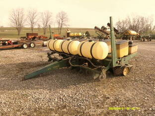 80 John Deere 7000