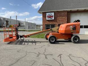 2015 JLG 400S