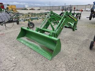 2021 John Deere 700M
