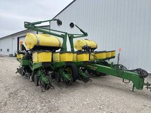 2000 John Deere 1760