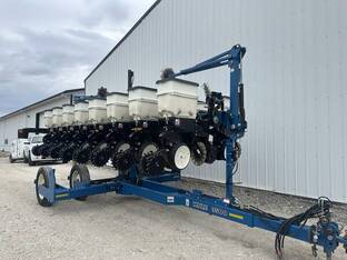 2009 Kinze 3500
