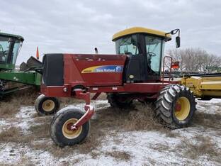 2013 New Holland H8040
