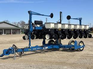 2004 Kinze 3500