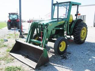 1999 John Deere 5210