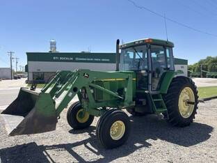 1997 John Deere 7210