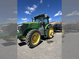 2011 John Deere 7215R
