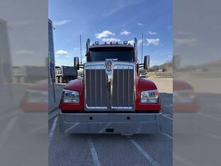 2027 Kenworth W990