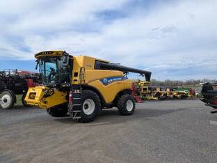 New Holland CR7.90 AGG SHAKE
