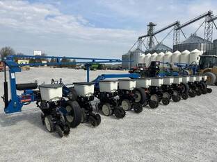 2006 Kinze 3140