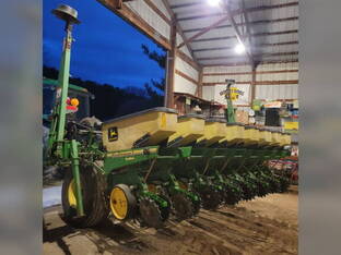 1996 John Deere 7240