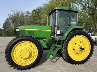 2002 John Deere 7610