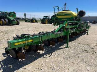 2021 John Deere 1725 CCS