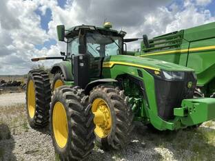 2022 John Deere 8R 410
