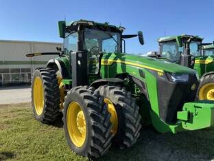 2022 John Deere 8R 410