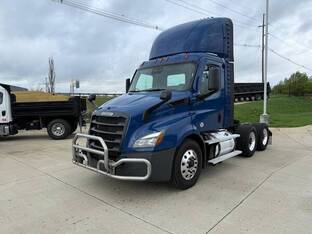 2021 Freightliner CASCADIA 116