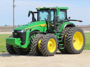 2025 John Deere 8R 370