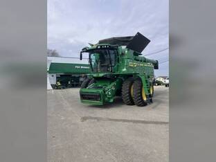 2025 John Deere S7 700