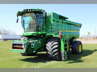 2022 John Deere S780