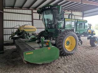 2022 John Deere W235R