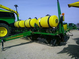 2000 John Deere 1750